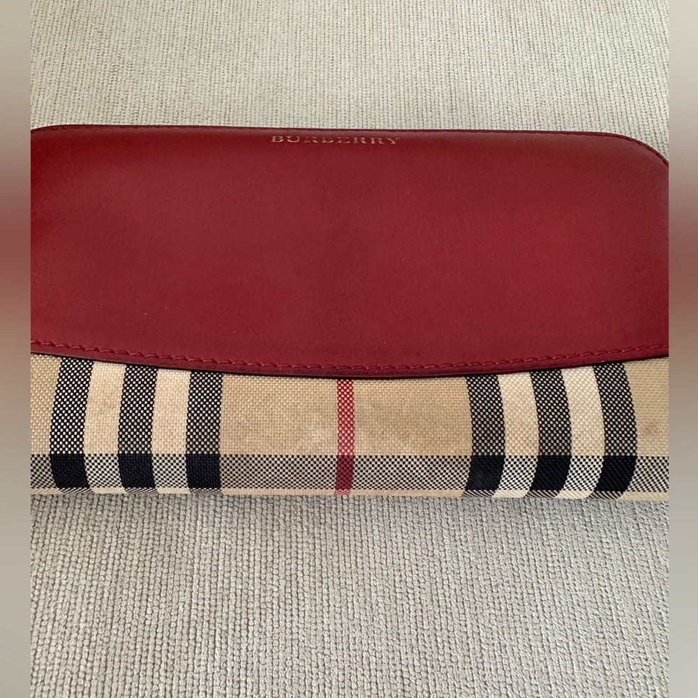 Burberry Wallet - Picture 2 of 11